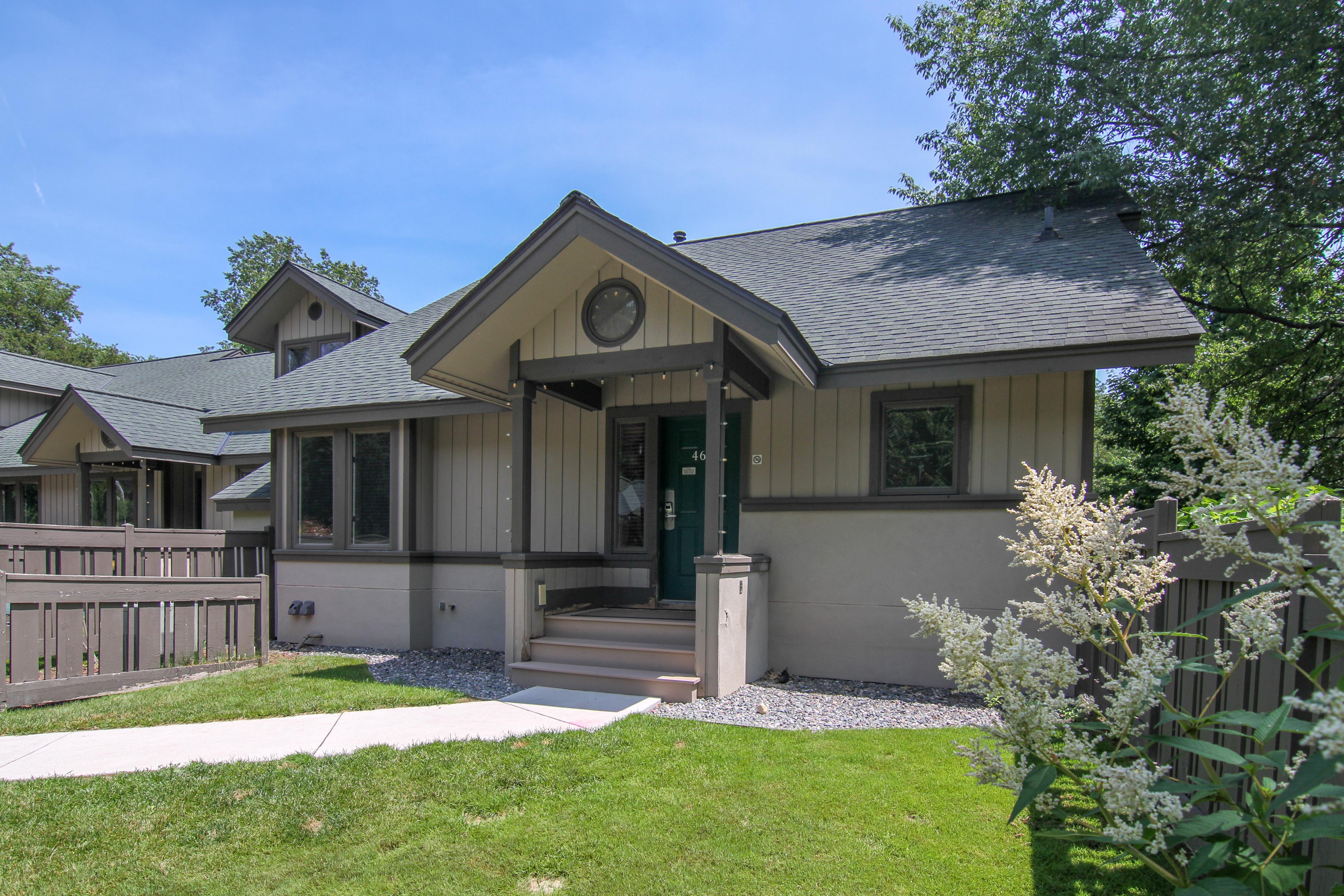 Pinehurst Green & Resort Homes Crystal Mountain Michigan